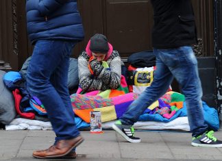 11 Survival Tricks I Learned from Homeless People